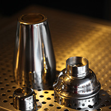 Cocktail shakers & how to shake a cocktail image