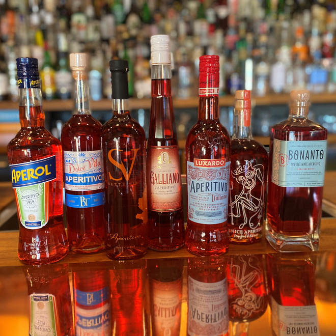 Bittersweet orange-red aperitivo/aperitif liqueurs image